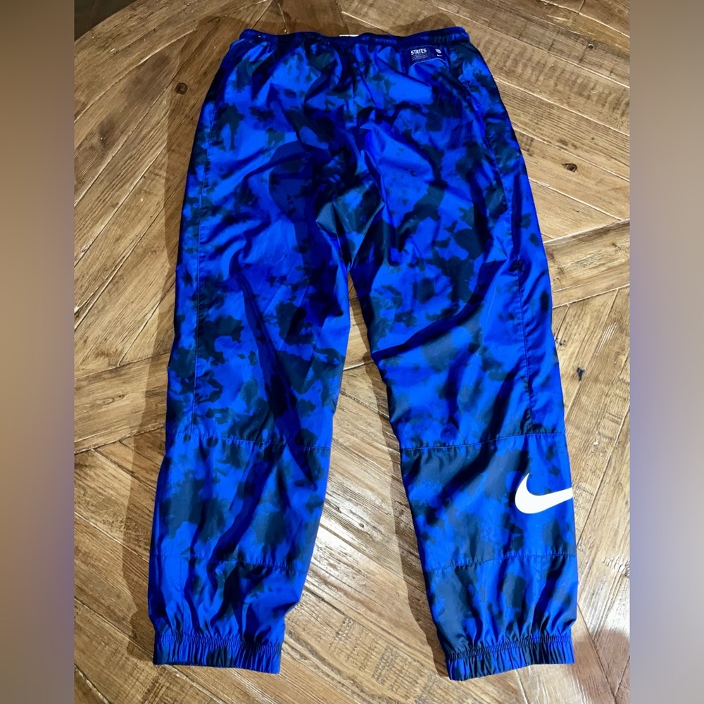 Nike USA Soccer lightweight jogger pants in size medium / like new - Picture 8 of 9